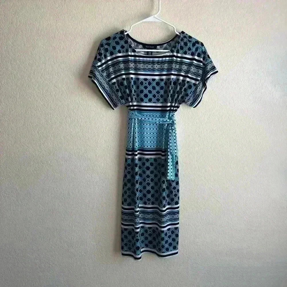 White‎ House Black Market aqua blue geometric tile print stretchy dress XS
